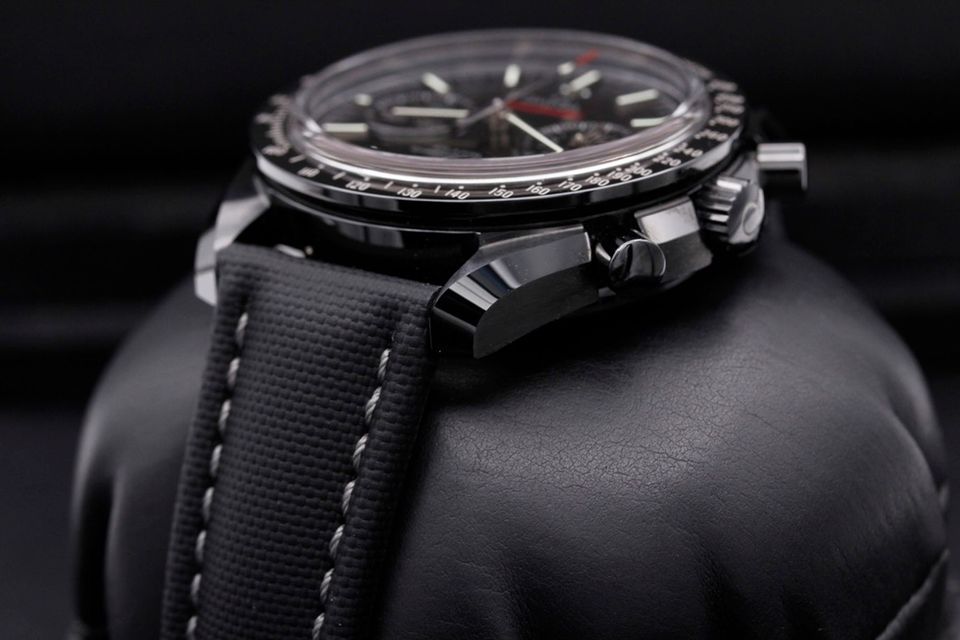 Omega Speedmaster Dark Side of the Moon 311.92.44.51.01.003 Image 2